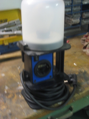 Handwerkerlampe mit Stromstecker und 5m Kabel Bild 4