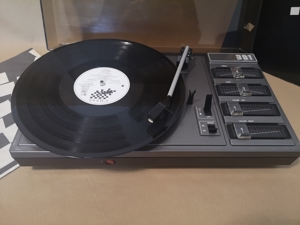Vintage Plattenspieler Philips Stereo AF 381 mit Verstärker Bild 2