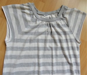 Longshirt / Kurzkleidchen Gr. 158/164 grau-weiß-gestreift H&M Bild 2