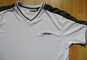 T-Shirt Gr. XL weiß mit Stickerei / V-Ausschnitt - neuwertig Bild 2