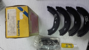 Bosch 0986487126 Bremsbackensatz Mercedes 1084200120,1204201420