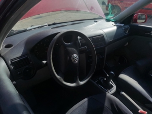 VW Golf 4 1,4 rot Schlachtfest Scheinwerfer Tür Rücklichter Motor Motorhaube Kotflügel Stoßstange Bild 5