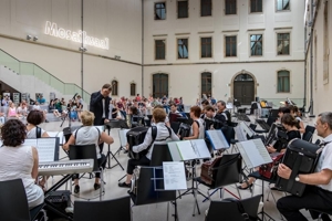 Akkordeon, Klavier, Bandoneon Unterricht u.v.m., auch online, bei den Akkordeon Virtuosi Dresden Bild 12