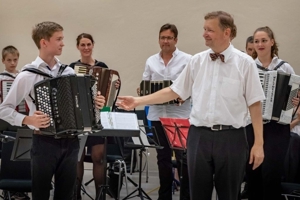 Akkordeon, Klavier, Bandoneon Unterricht u.v.m., auch online, bei den Akkordeon Virtuosi Dresden Bild 9