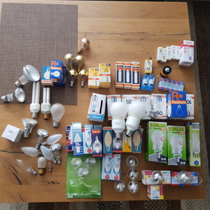 Leuchtmittel, Lampen, Glühbirnen, Kerzen, Spot usw. günstig