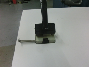 Leitz Locher 5180 mit Feststeller und Metallschiene XL Registraturlocher Bild 5