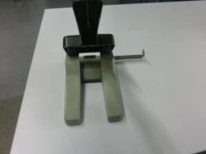 Leitz Locher 5180 mit Feststeller und Metallschiene XL Registraturlocher Bild 3