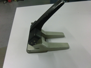 Leitz Locher 5180 mit Feststeller und Metallschiene XL Registraturlocher Bild 2