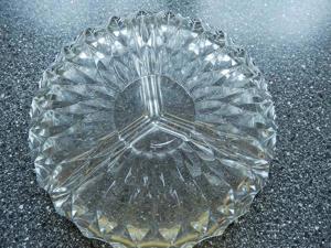 Glasschale/Teller mit Einteilungen 20,5 cm Durchmesser für Konfekt/Snacks Bild 3