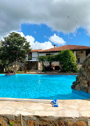 Haus mit Gästehaus und zwei Pools in Piribebuy / Paraguay - Preissenkung Bild 2