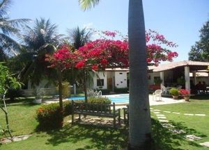 Haus mit zwei Pools und großem Grundstück in Fortaleza / Brasilien Bild 2