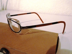 JOOP-Brillengestell randlos (und doch mit Rand), unisex, schwarz-braun-gold, original Bild 19