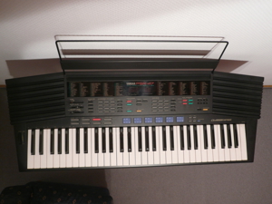 Yamaha Keyboard PSR47 Bild 2