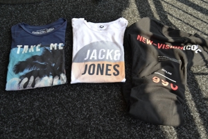 Verkaufe 3 T-Shirts von Jack & Jones, 2 x Gr. M, 1 x Gr. L, mit Motiven bzw. Schriftzügen Bild 2