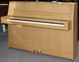 Klavier Yamaha B1, 109 cm, Buche satiniert, Baujahr 2008, 5 Jahre Garantie Bild 1