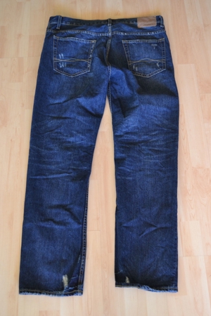 Verkaufe Jeans Aéropostale, Modell Rivington Skinny, Gr. 36x32, Farbe dark-blue mit Löchern Bild 2