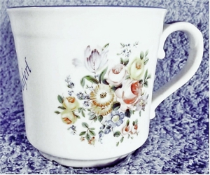 2 x Kaffeetassen / Kaffeebecher - Scheffauer Kaffee-Haferl - Porzellan mit Blumenmuster Bild 3