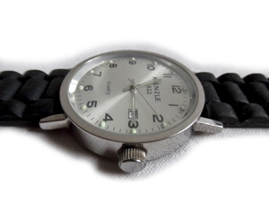 Große Armbanduhr von Kienzle Bild 3