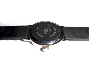 Große Armbanduhr von Kienzle Bild 5