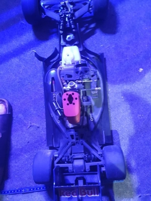 Red Bull Formel 1 Rennwagen mit Kompletten Bausatz! 1:7 ! Bild 8