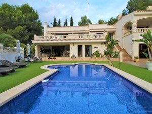 Luxusvilla zum Träumen und Relaxen Costa de la Calma Mallorca Bild 3