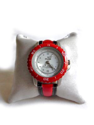 Rote Armbanduhr von Dunlop