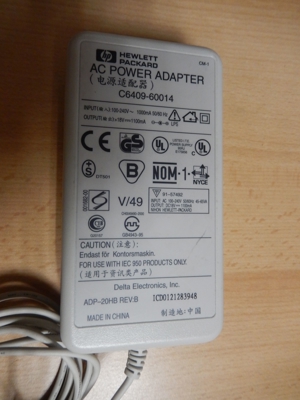 verschiedene Adapter oder Netzteile 18 Volt, 1100 mA, 16 V, 12 V, 9 V, u.a. Bild 2