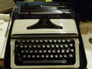 mechanische Schreibmaschine Bild 2