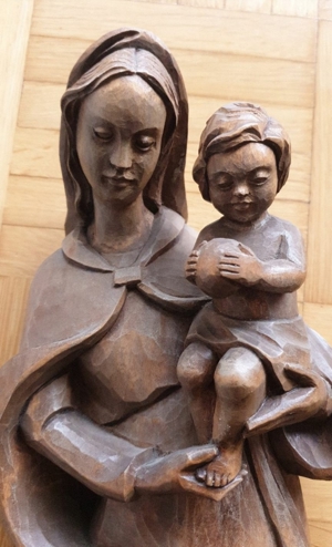 Antike Holzschnitzerei Maria mit Kind Bild 3