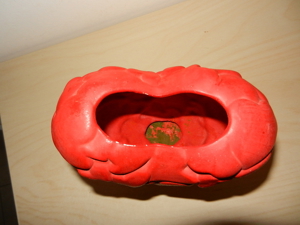 coole Vase rot Herzform Herzen ca. 17,5cm Höhe Keramik (?) Bild 3