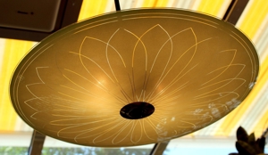 herrliche alte Lampe mit großem Glasschirm - Erbstück - ein Traum Bild 1