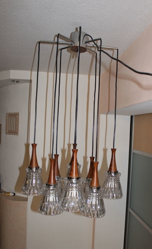60er/70er Kakadenlampe Deckenlampe Pendelleuchte 8 flammig mit Kristallglas und Teakholz Bild 8