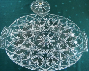 Bleikristall Platte / Schale mit Einteilungen und Deckeldose im Innenteil Bild 2