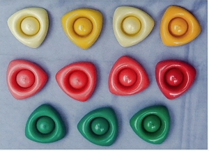 11 Eierbecher Kunststoff rot / gelb / grün - Shabby Rockabilly - 1970er Jahre Bild 5