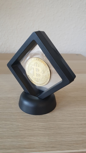NEU Bitcoin Münze Sammlerobjekt im Plastikgehäuse Deko Bild 2