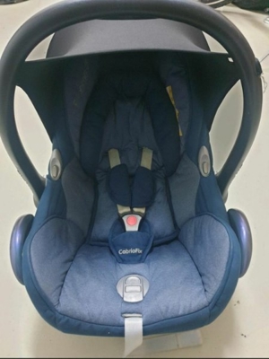 Maxi Cosi Cabriofix Babyschale mit Neugeborenen-Einsatz Bild 2
