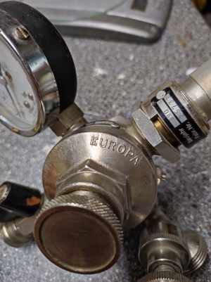 Zwei verschiedene Druckminderer für Bierzapfanlage zu verkaufen Bild 2