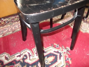 schwarze Thonet-Stühle Bild 5