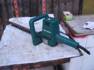 Elektrische Heckenschere Black&Decker HS 400