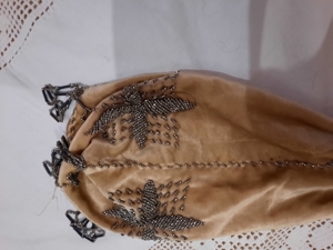 alte antike Geldkatze mit Perlenstickerei / Geldbeutel Bild 5