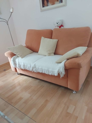 sofa 2sitzer apricot Bild 1
