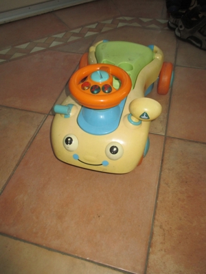 Kleinkinderfahrzeug Bild 1