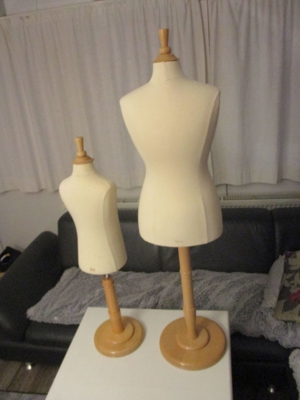 Kinder-Bekleidungs-Büsten Bild 2