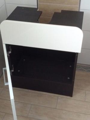 Waschtischunterschrank, Korpus Holzdekor dunkelbraun, Front Hochglanz (magnolia, also nicht reinweiß Bild 4
