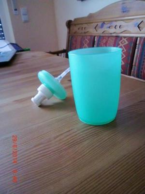 Seifenbehälter für Flüssigseife, Kunststoff grün satiniert (leicht transparent), Bild 2