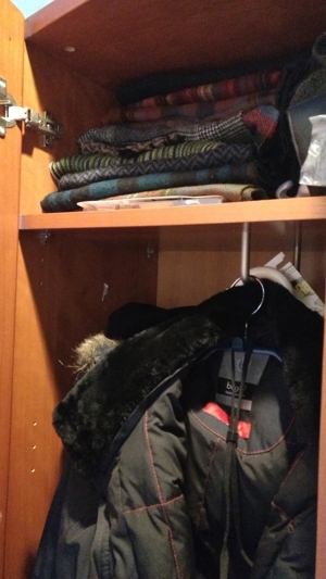 Schöner Garderobenschrank Bild 7