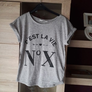 Kinder T-Shirt grau H&M Gr. 146-152 EUR 3,-