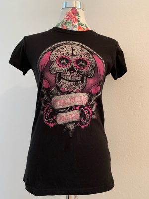 Cooles Shirt mit Totenkopf