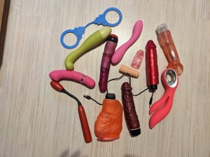 gebrauchtes Sexspielzeug für 25 Euro zu verkaufen. Bild 1