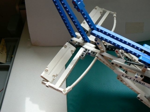 LEGO TECHNIK Frachtflugzeug 2in1-Set 42025 Bild 12